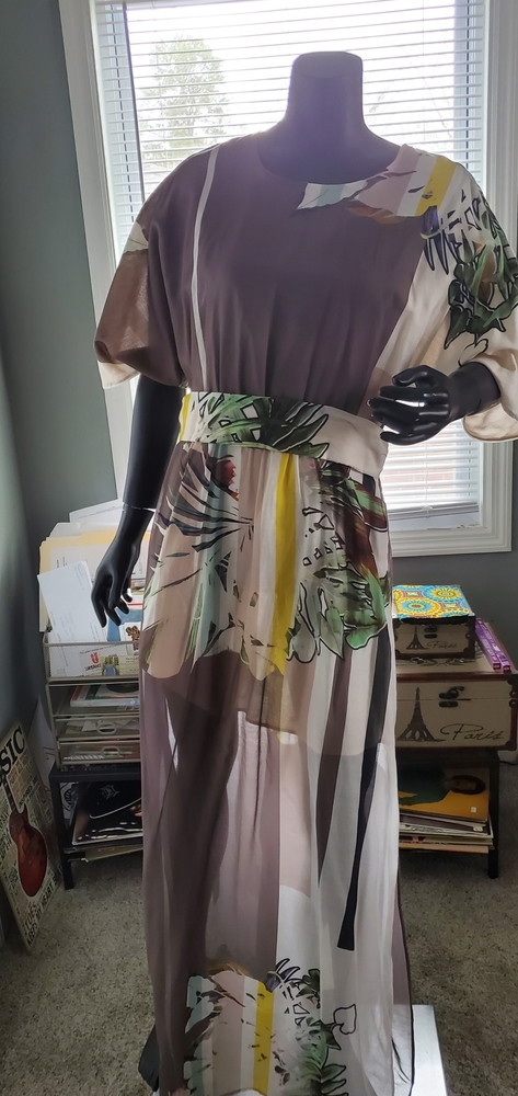 Dress - Picture 2 of 4